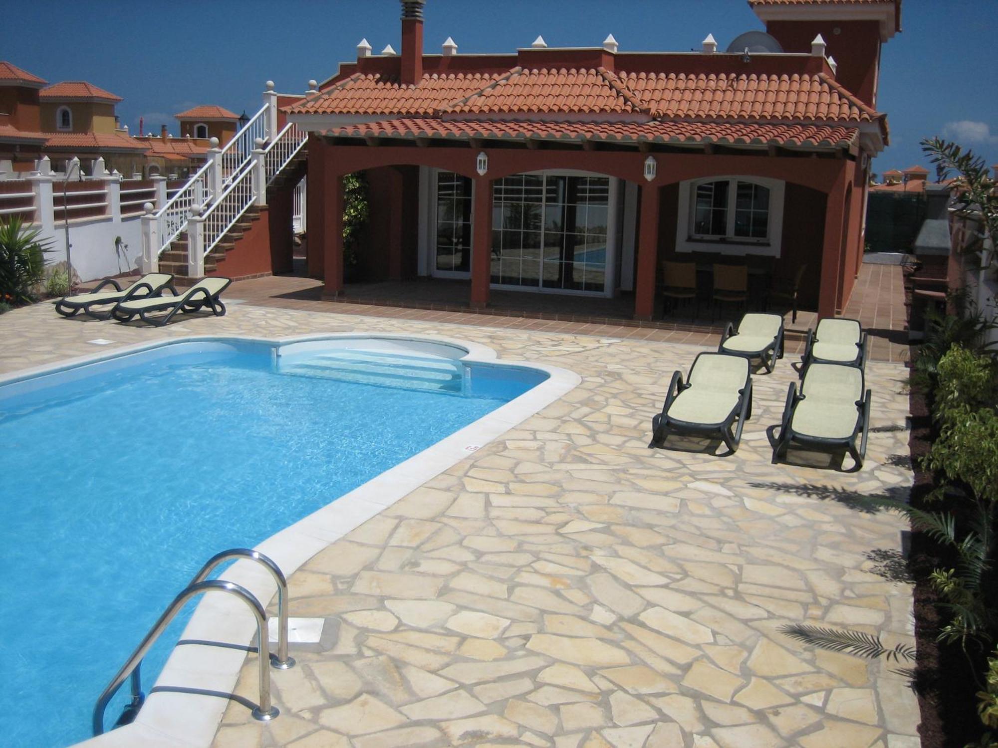 Verano Brisa Private Golf Villa *